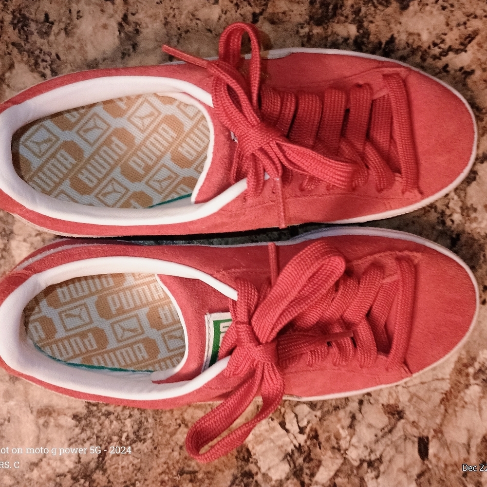 🔥 Puma Vintage Classic Red Suede Sneakers | Women's Size 6 🐾 - Picture 2 of 10